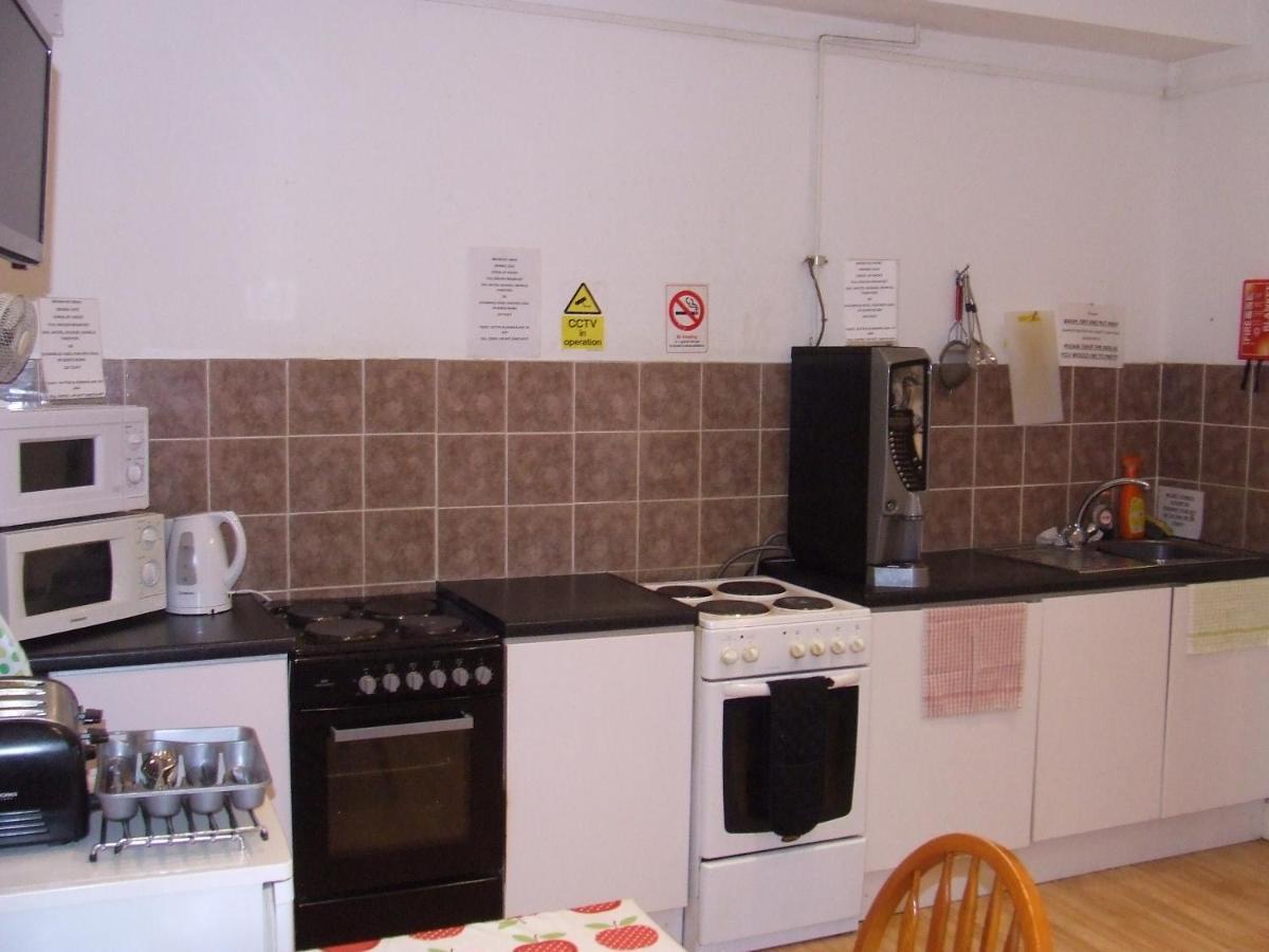 Alexandra Guest House Хемел Хемпстед Екстериор снимка