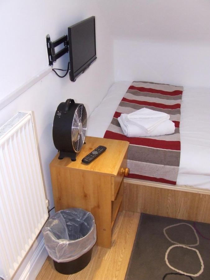 Alexandra Guest House Хемел Хемпстед Екстериор снимка
