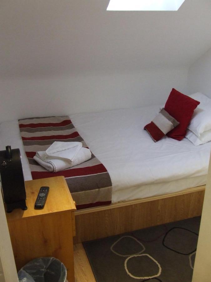 Alexandra Guest House Хемел Хемпстед Екстериор снимка