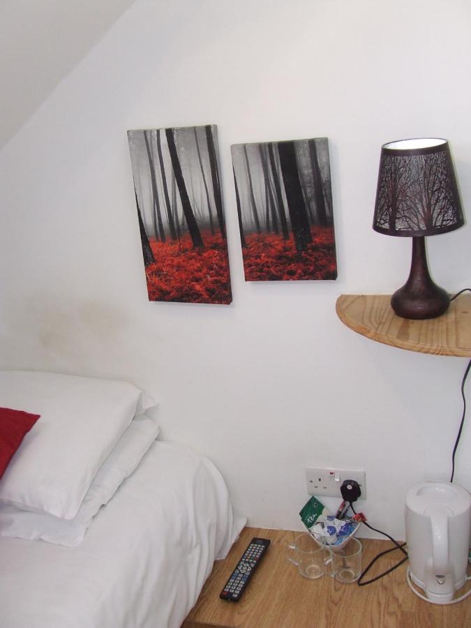 Alexandra Guest House Хемел Хемпстед Екстериор снимка