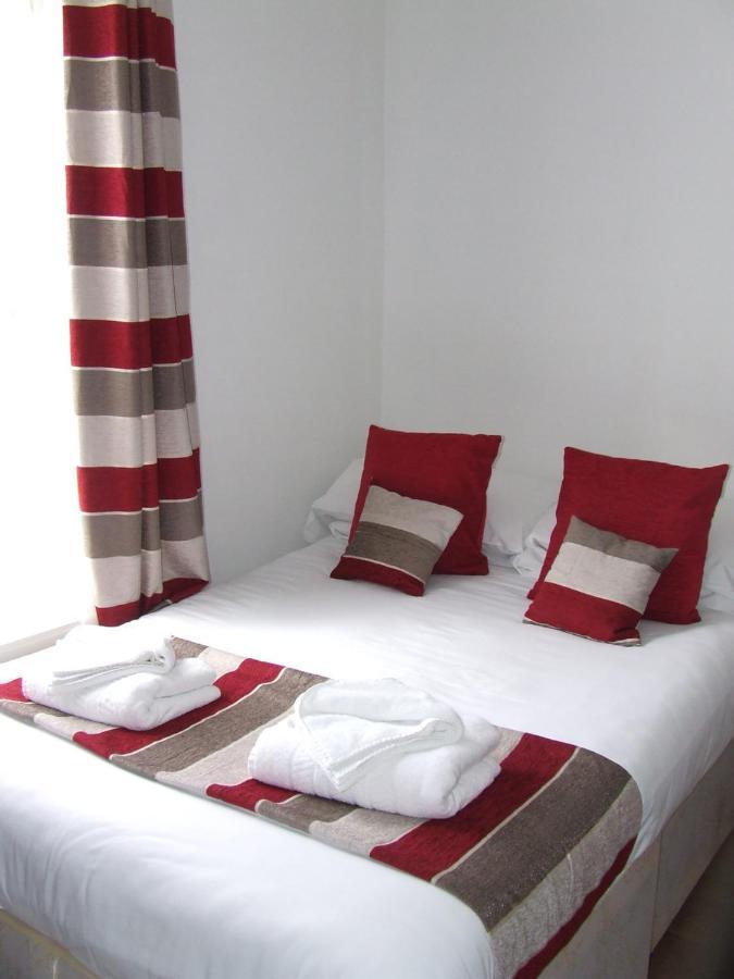 Alexandra Guest House Хемел Хемпстед Екстериор снимка