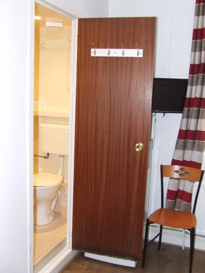 Alexandra Guest House Хемел Хемпстед Екстериор снимка