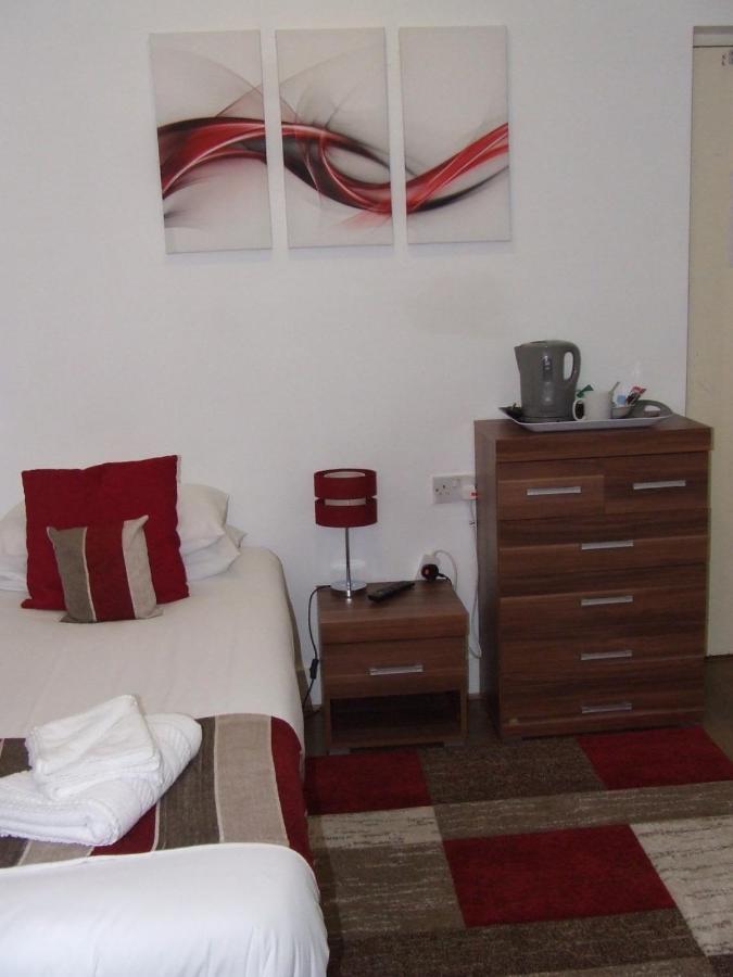 Alexandra Guest House Хемел Хемпстед Екстериор снимка