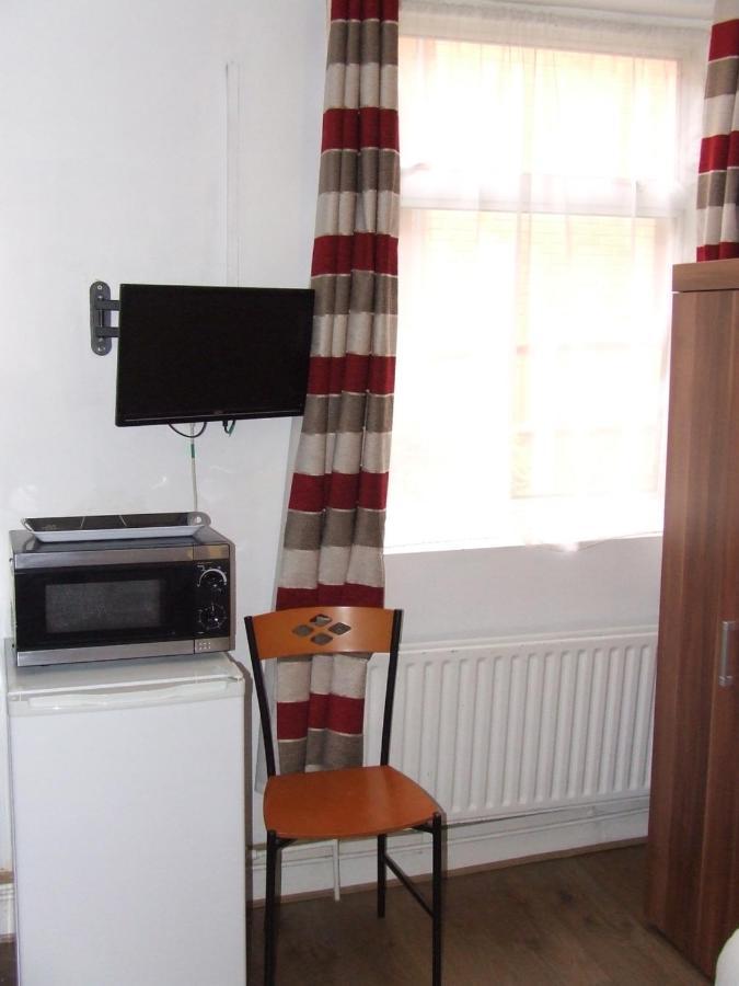 Alexandra Guest House Хемел Хемпстед Екстериор снимка