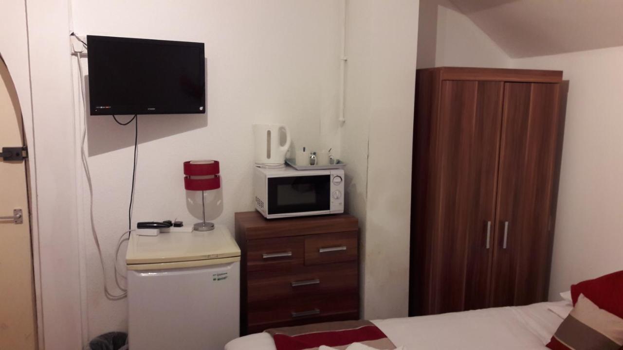 Alexandra Guest House Хемел Хемпстед Екстериор снимка