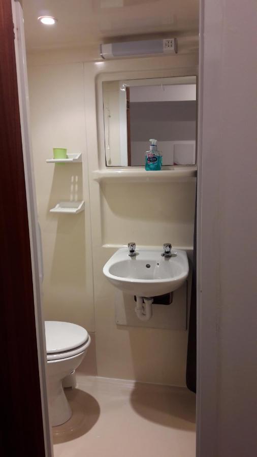 Alexandra Guest House Хемел Хемпстед Екстериор снимка