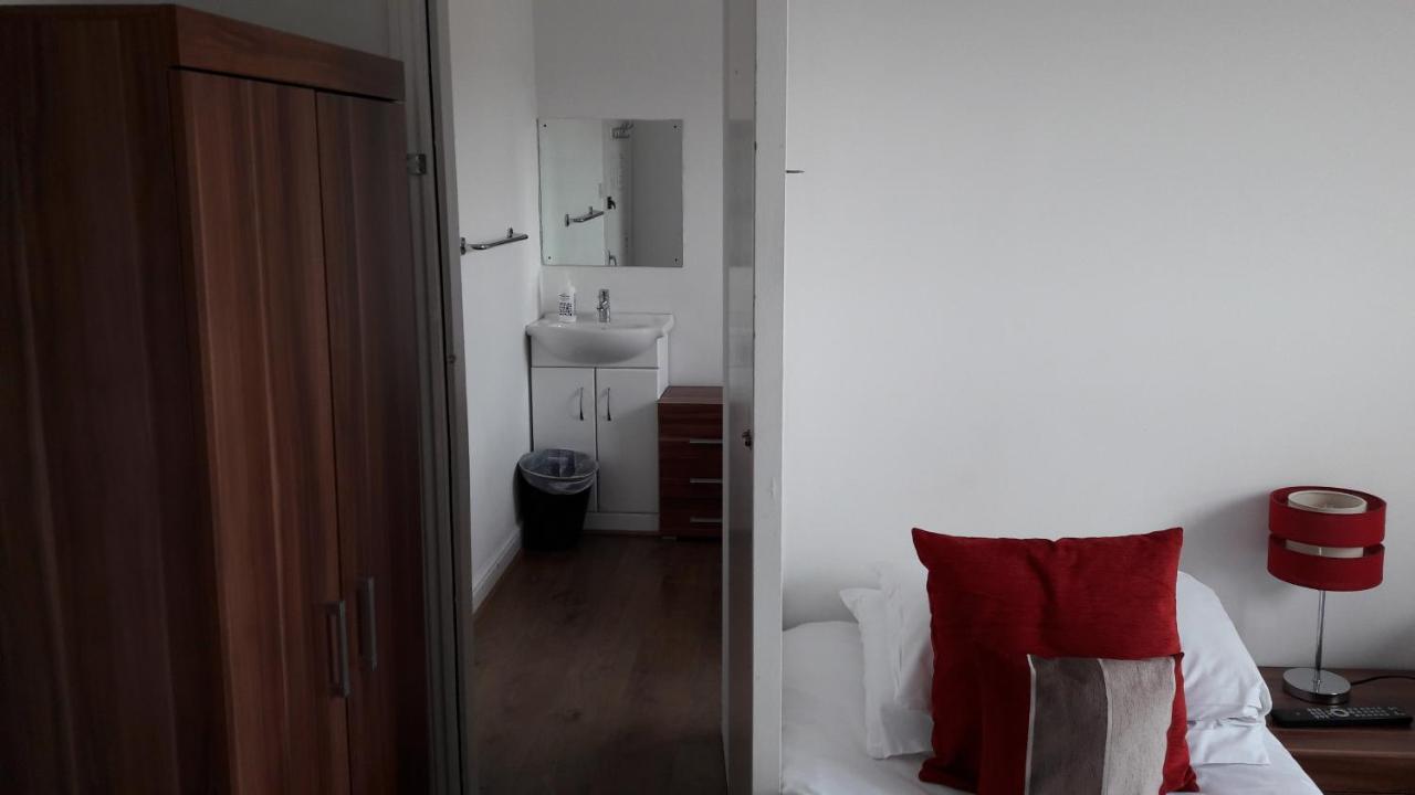Alexandra Guest House Хемел Хемпстед Екстериор снимка