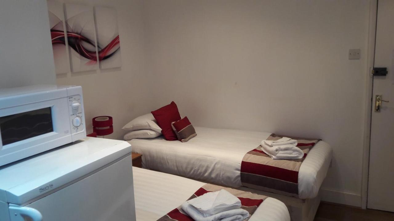 Alexandra Guest House Хемел Хемпстед Екстериор снимка